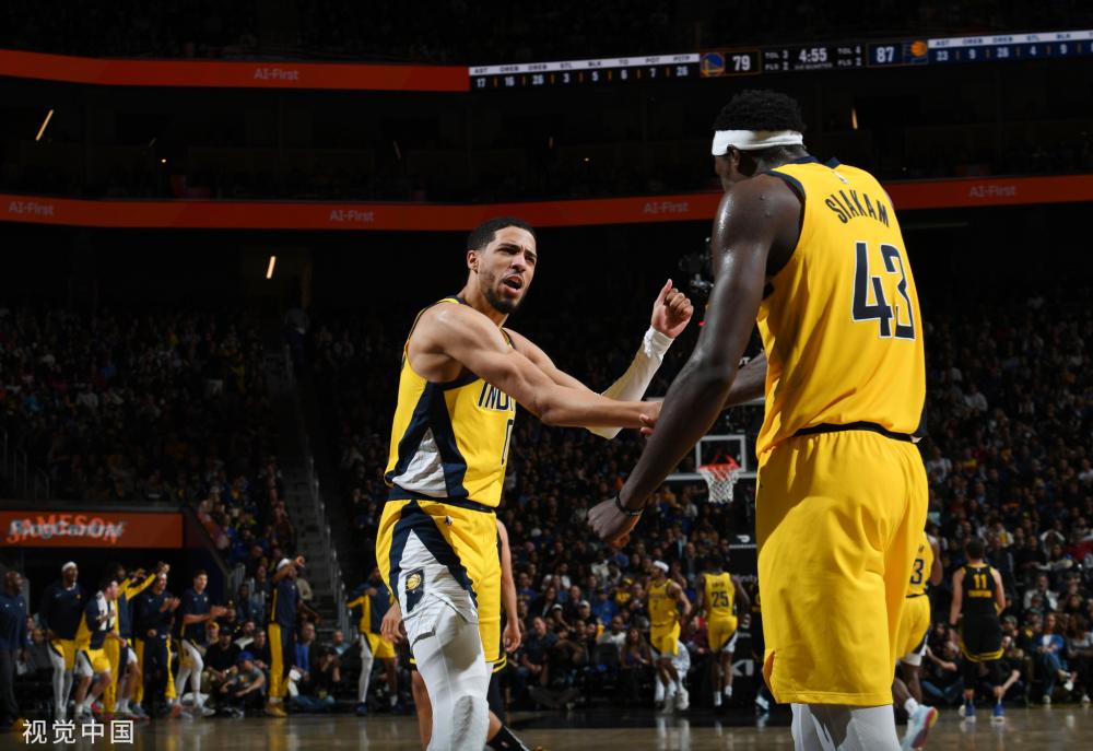 然而就在这 然而就在这